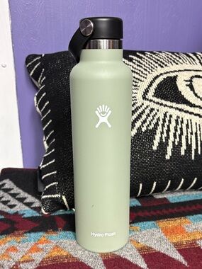 Hydro Flask 24oz Sage Green Standard Mouth Bottle